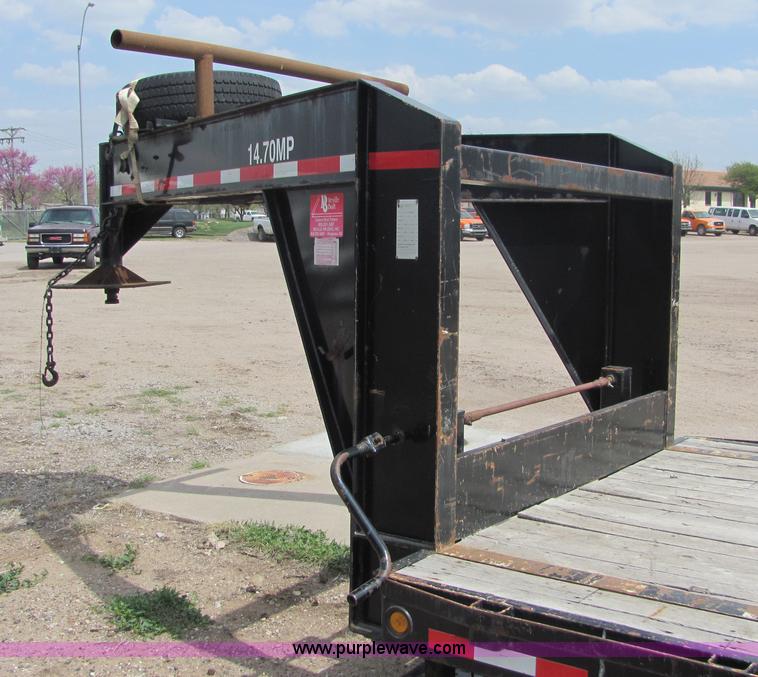 image for item 9049 2004 Neville Built low boy trailer