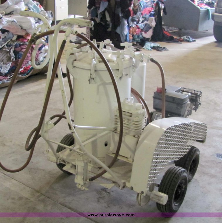 image for item 9335 Brinks Speedy Striper paint striper