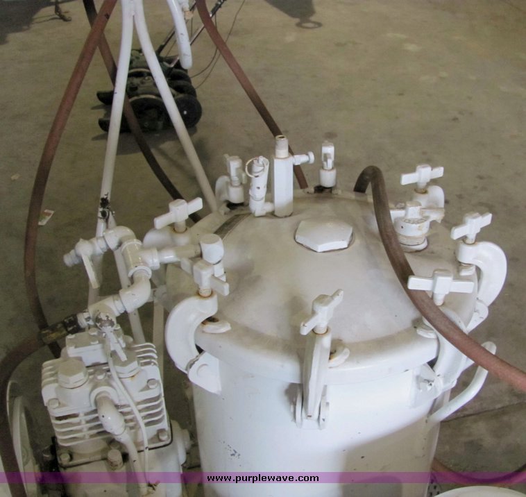 image for item 9335 Brinks Speedy Striper paint striper