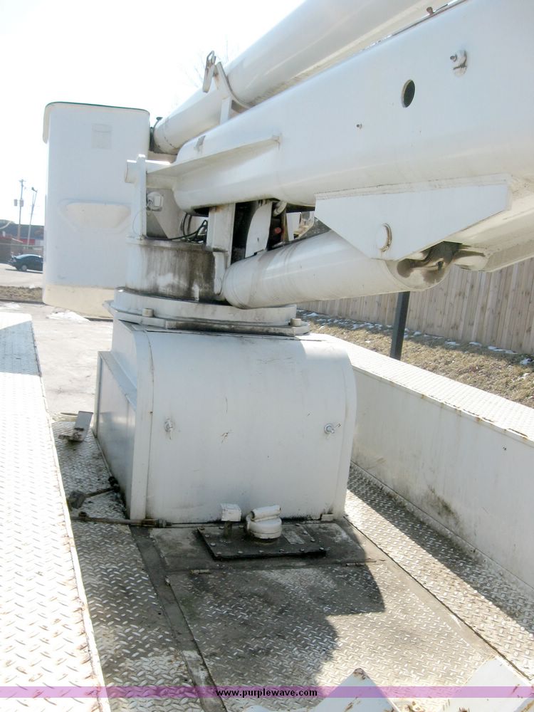 image for item 9579 1975 GMC 6500 boom truck