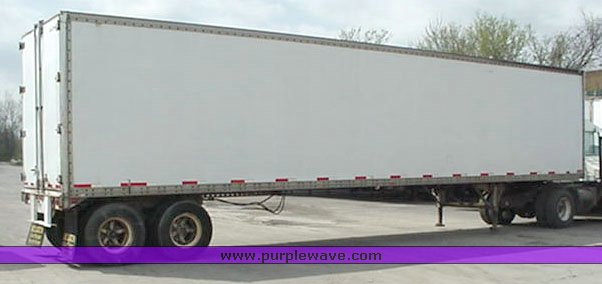 image for item 1001 1982 Monon dry van semi trailer