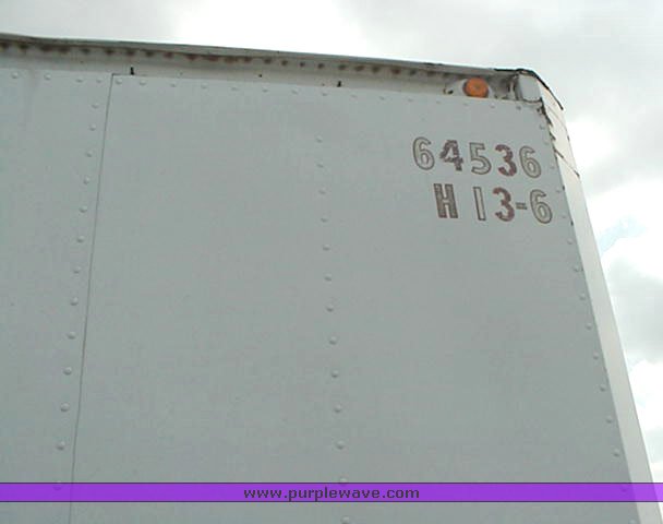 image for item 1001 1982 Monon dry van semi trailer