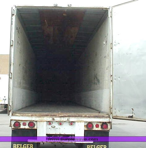image for item 1001 1982 Monon dry van semi trailer