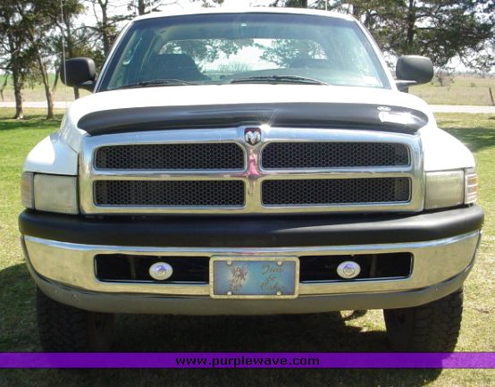 image for item 1100 2001 Dodge Ram 2500