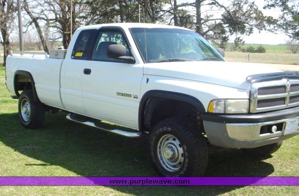 image for item 1100 2001 Dodge Ram 2500