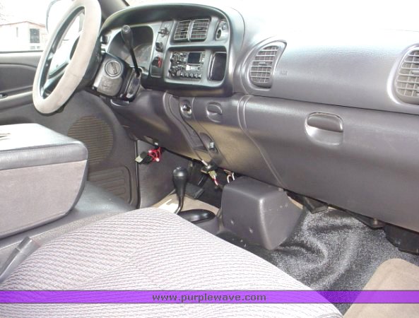 image for item 1100 2001 Dodge Ram 2500