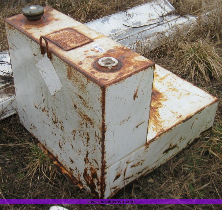 image for item 3011 52 gallon L shaped fuel tank