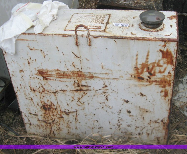 image for item 3016 52 gallon L shaped fuel tank