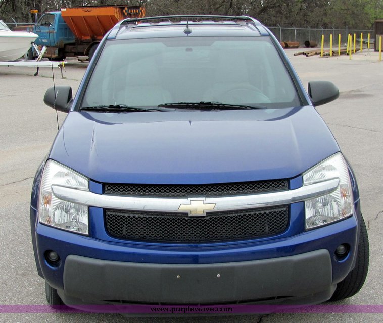 image for item 3062 2005 Chevrolet Equinox LT