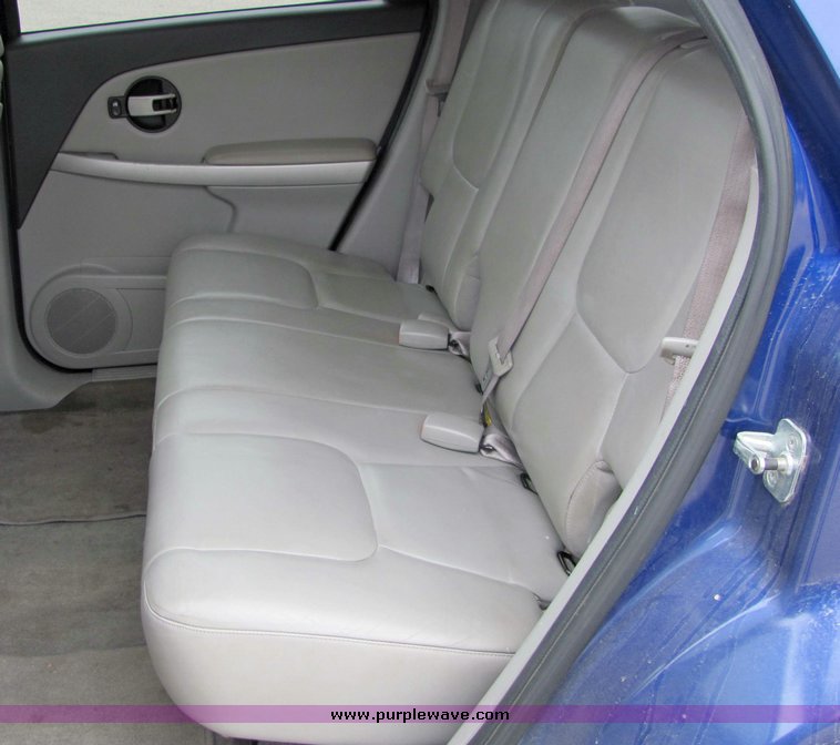 image for item 3062 2005 Chevrolet Equinox LT