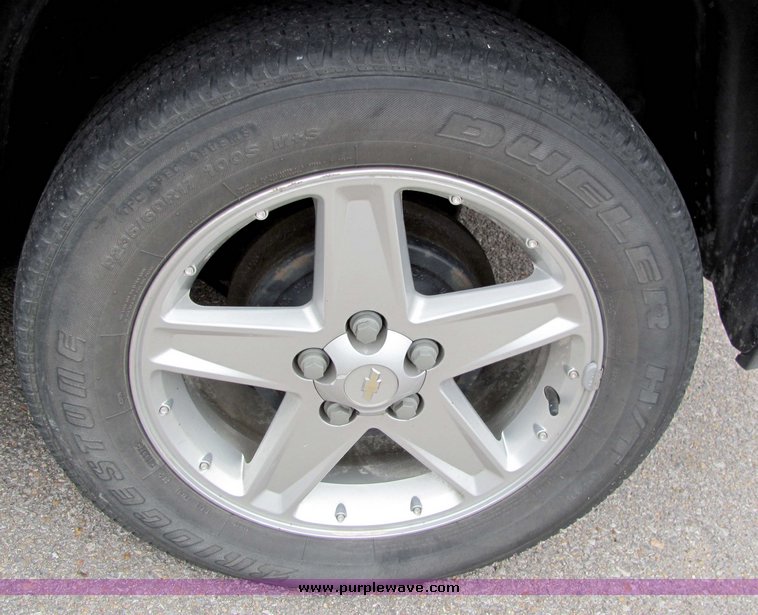 image for item 3062 2005 Chevrolet Equinox LT