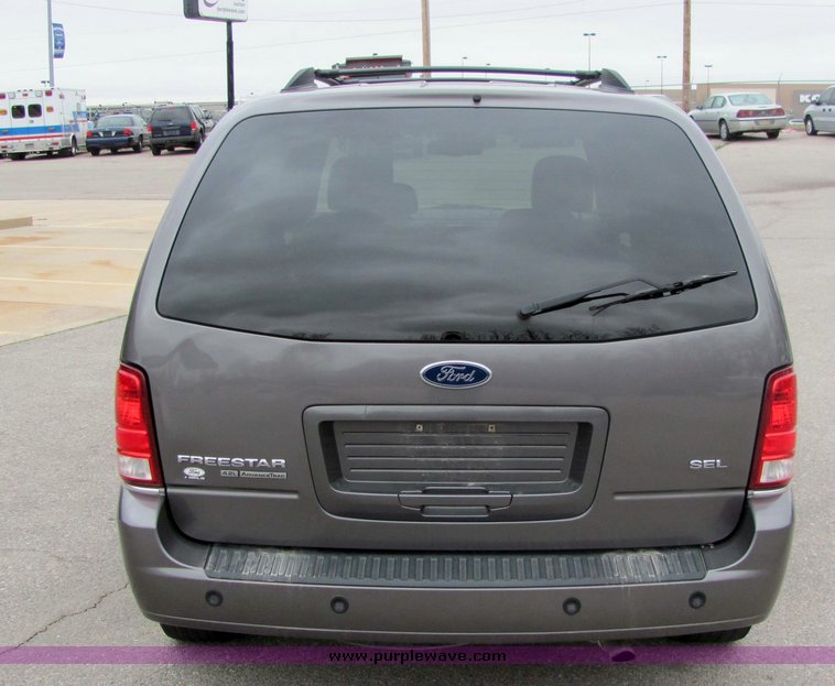 image for item 3063 2006 Ford Freestar SEL