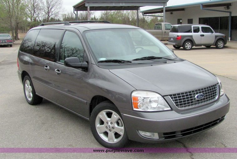 image for item 3063 2006 Ford Freestar SEL
