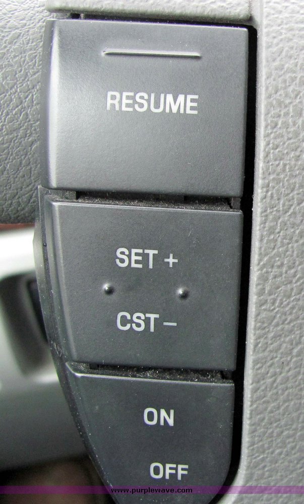 image for item 3063 2006 Ford Freestar SEL