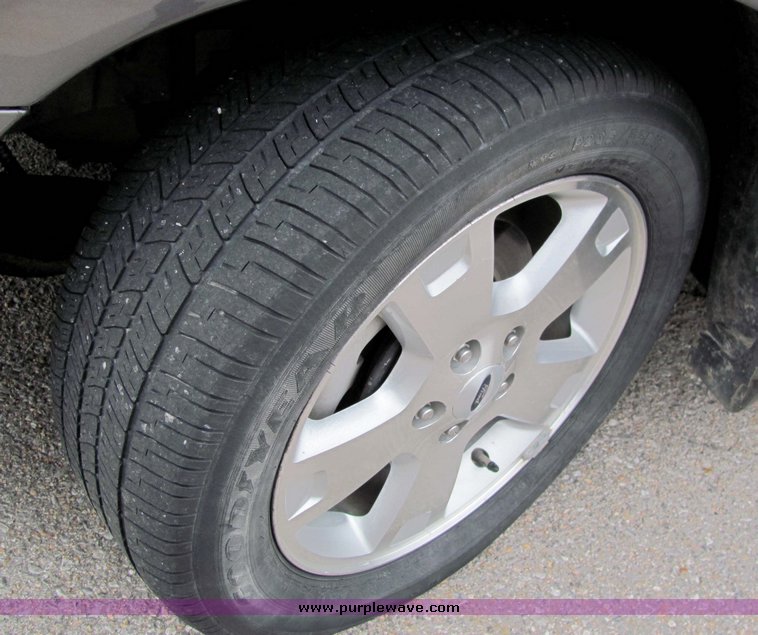 image for item 3063 2006 Ford Freestar SEL