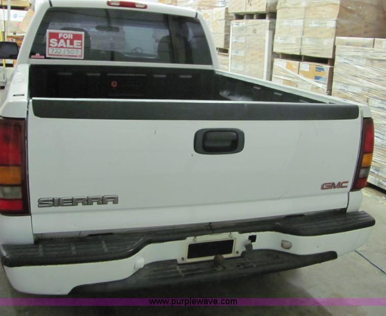 image for item 3601 2002 GMC 1500 LS pickup truck
