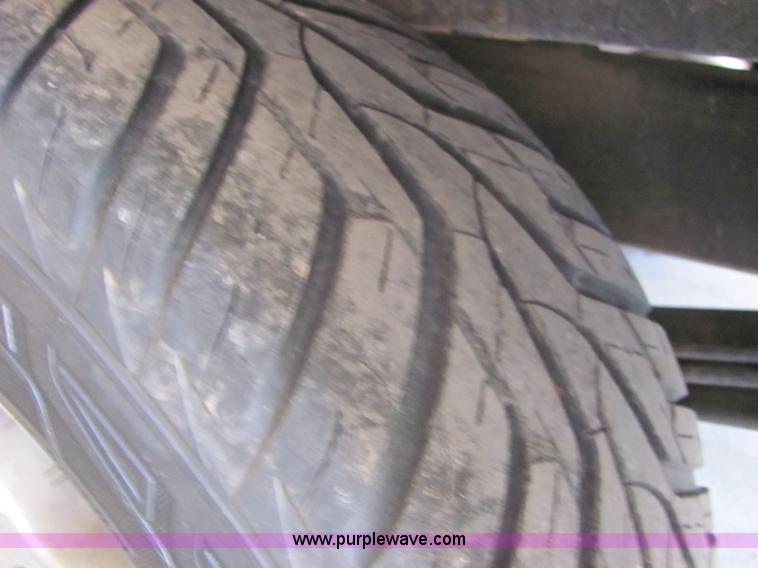 image for item 3601 2002 GMC 1500 LS pickup truck