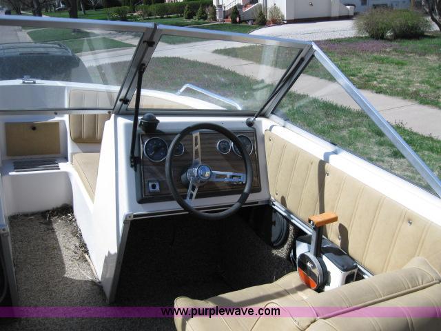 image for item 5000 1979 17'3" open bow boat