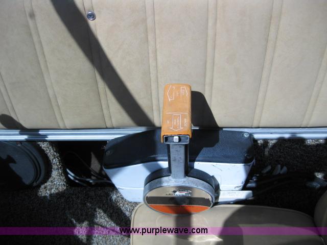 image for item 5000 1979 17'3" open bow boat