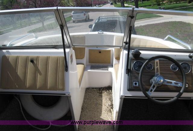 image for item 5000 1979 17'3" open bow boat