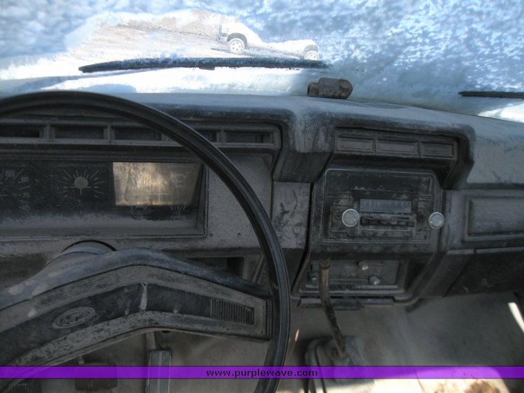 image for item 5315 1982 Ford F350 pickup