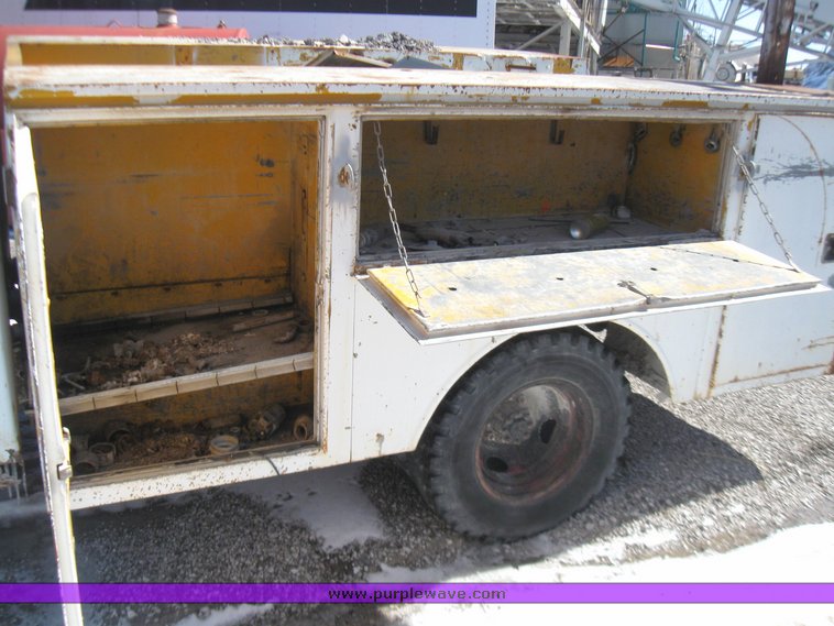 image for item 5315 1982 Ford F350 pickup