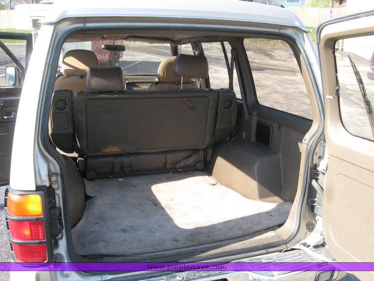 image for item 5588 1992 Mitsubishi Montero LS 3.0L V6 FI