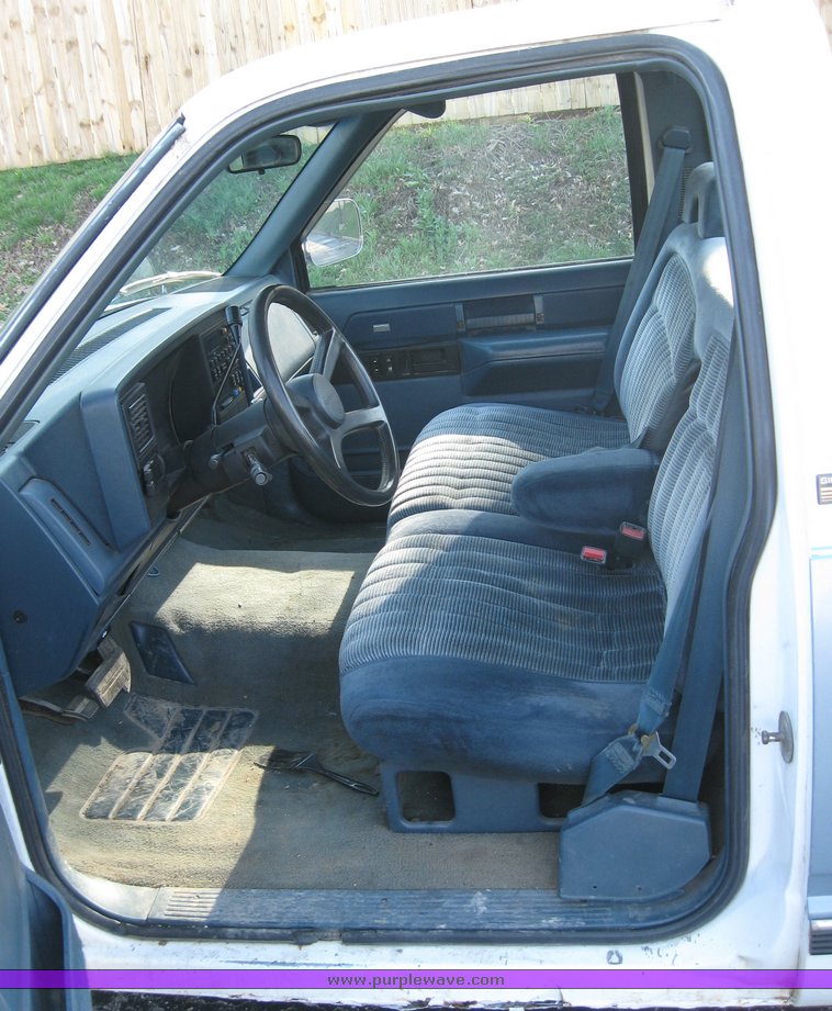 image for item 5589 1988 Chevrolet Silverado 1500 pickup