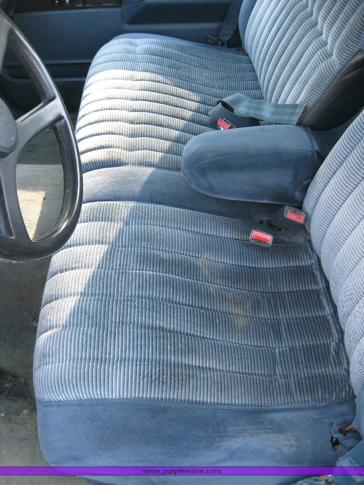 image for item 5589 1988 Chevrolet Silverado 1500 pickup