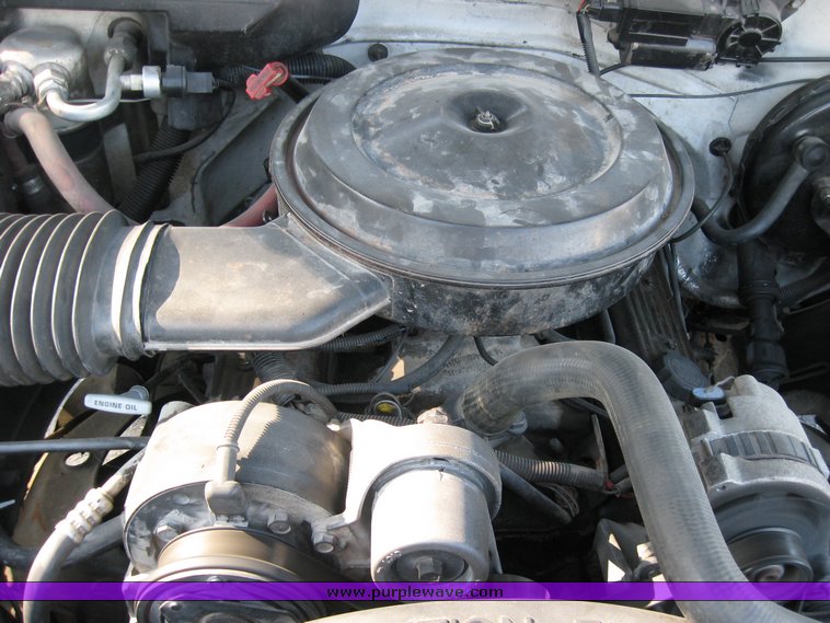 image for item 5589 1988 Chevrolet Silverado 1500 pickup