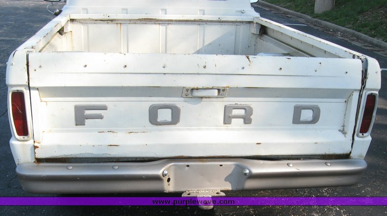 image for item 5590 1966 Ford F100 pickup