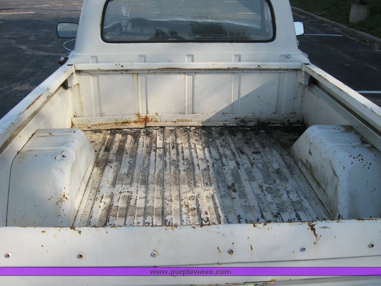 image for item 5590 1966 Ford F100 pickup