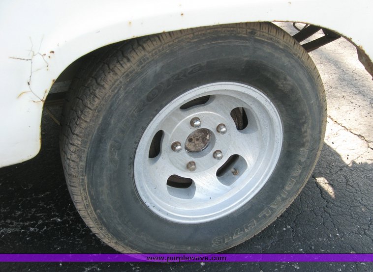 image for item 5590 1966 Ford F100 pickup