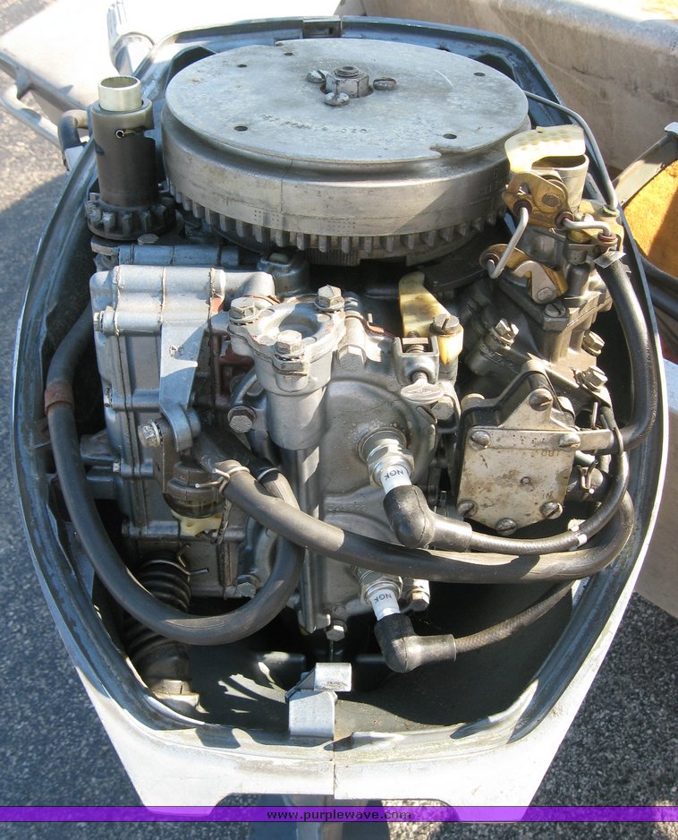 image for item 5591 1975 Landa aluminum V-bottom boat