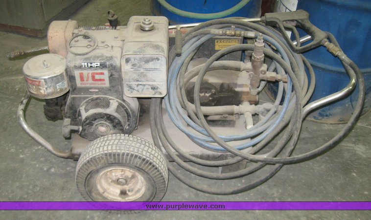 image for item 5601 Winpower 2405 power washer