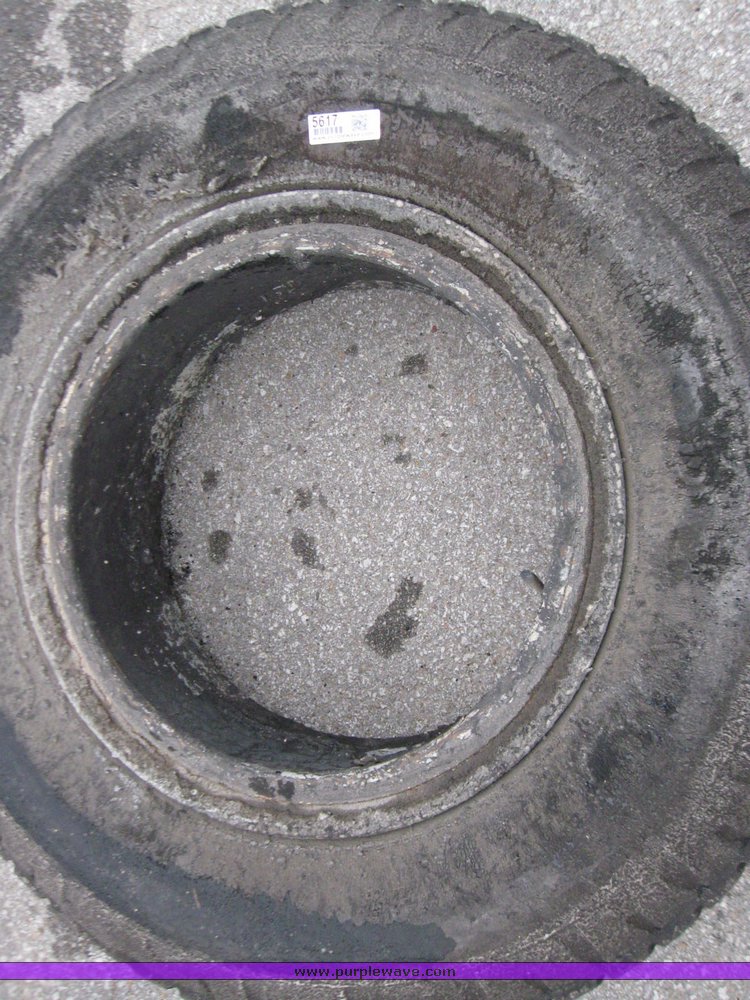 image for item 5617 9.00-20 tire and wheel