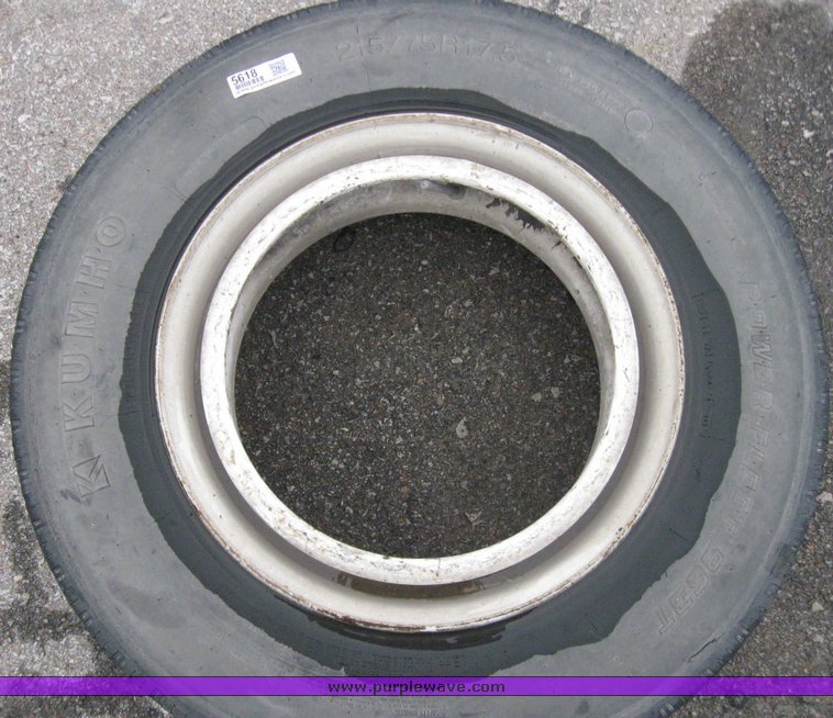 image for item 5618 215/75R17.5 tire and wheel