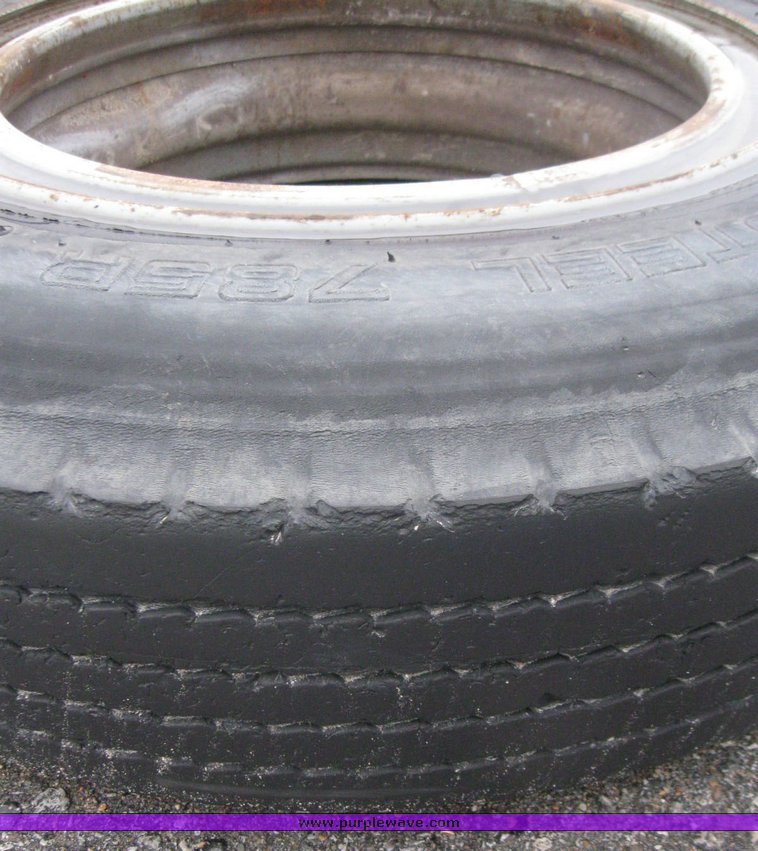 image for item 5622 9R22.5 tire and wheel