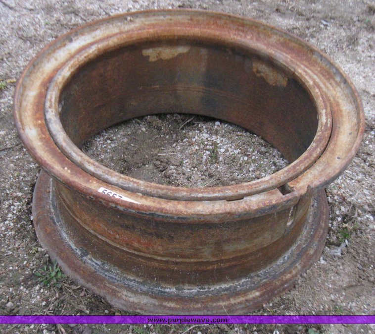 image for item 5657 Dayton type wheel