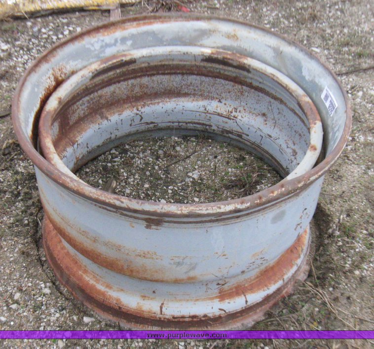 image for item 5658 Dayton type wheel