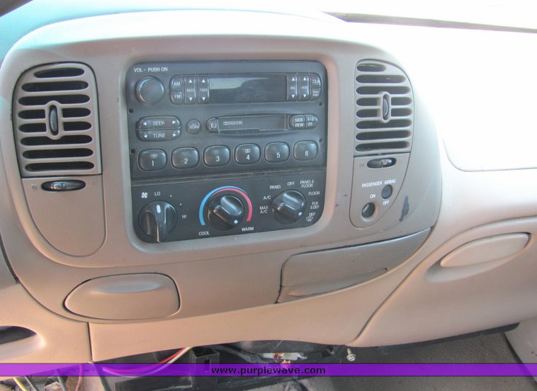 image for item 6068 1998 Ford F-150 XLT