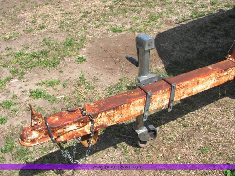 image for item 6069 16' Invader tri hull boat