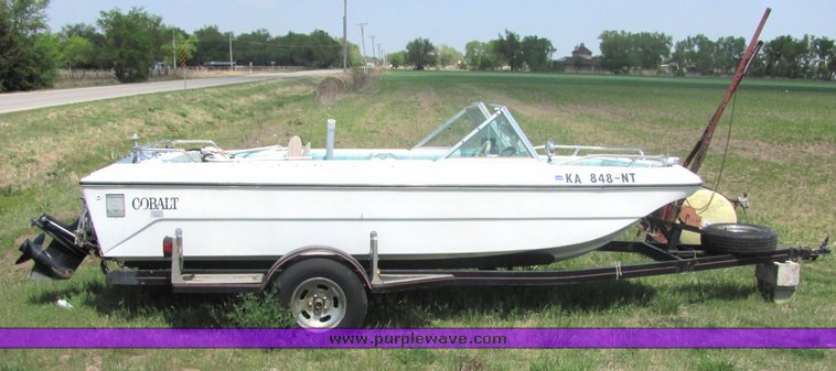 image for item 6070 1998 Cobalt 16' tri hull boat
