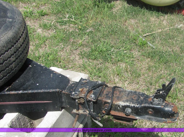 image for item 6070 1998 Cobalt 16' tri hull boat