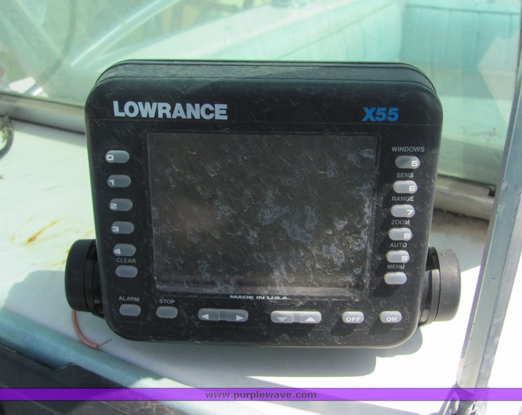 image for item 6070 1998 Cobalt 16' tri hull boat