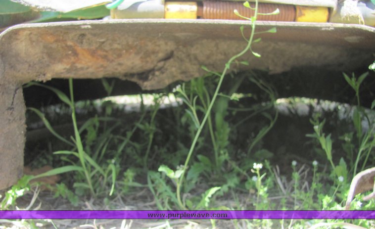 image for item 6074 John Deere riding lawn mower