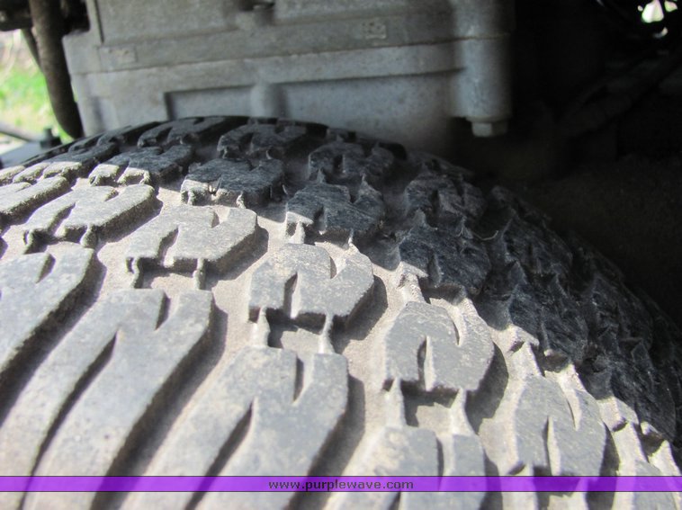 image for item 6074 John Deere riding lawn mower