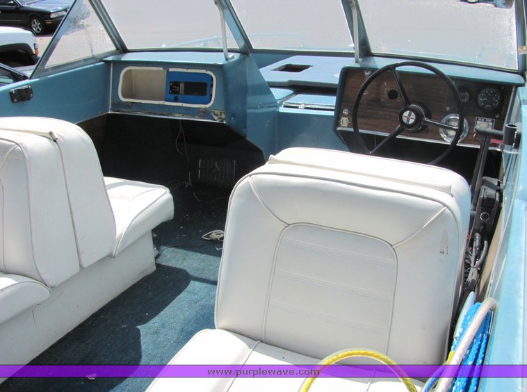 image for item 6075 Glastron 18' tri-hull boat with trailer