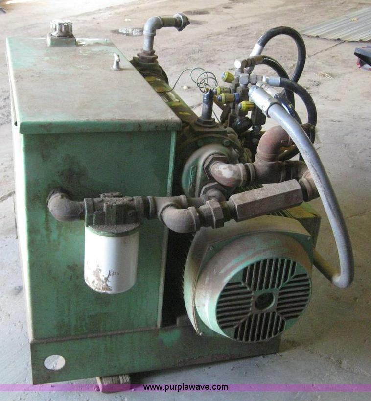 image for item 6163 Hydraulic pump