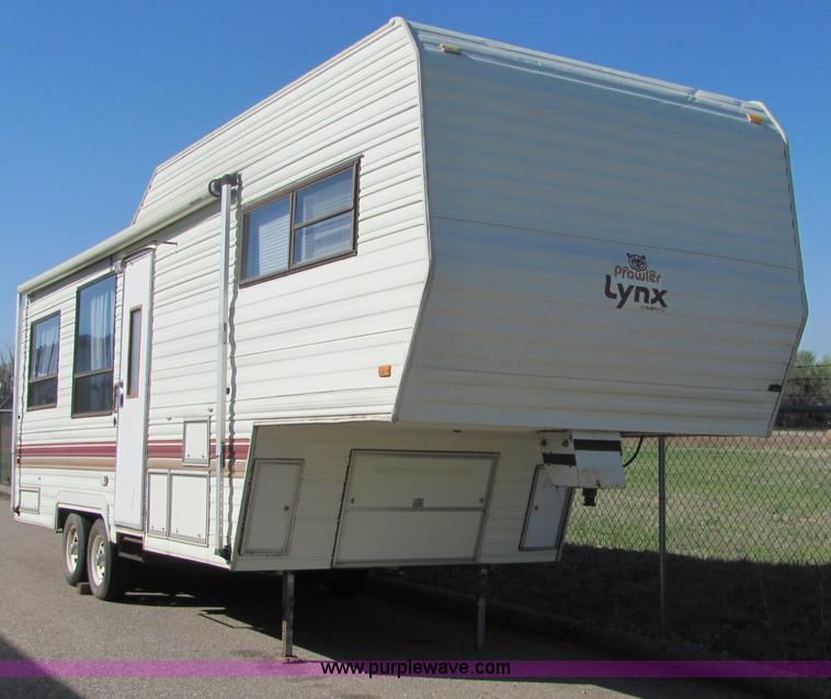 image for item 6771 1988 Fleetwood Prowler 1YX2 fifth-wheel camper